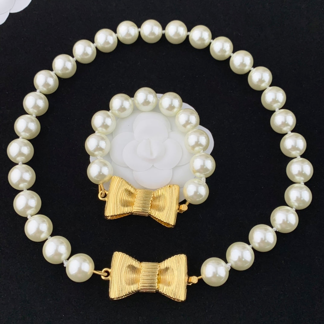Vintage Jewelry Set Pearl Bracelet Necklace