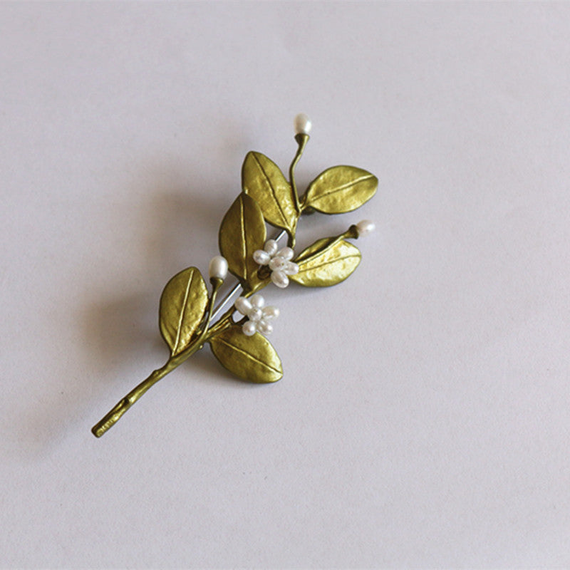 Genuine Freshwater Pearls Flower Brooch
