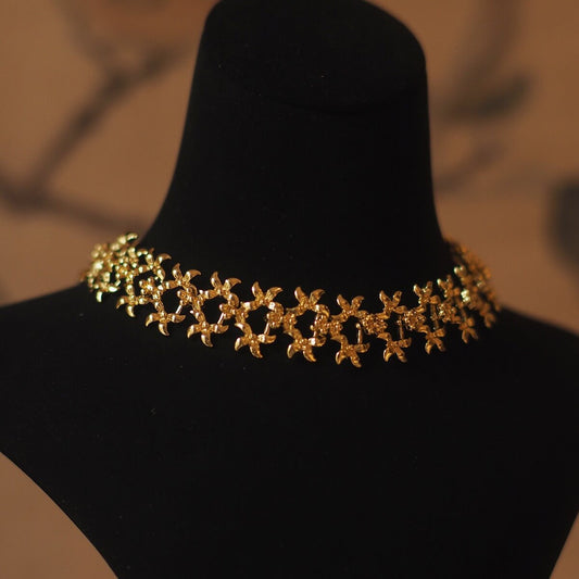 Vintage Jewelry Gold Floral Choker