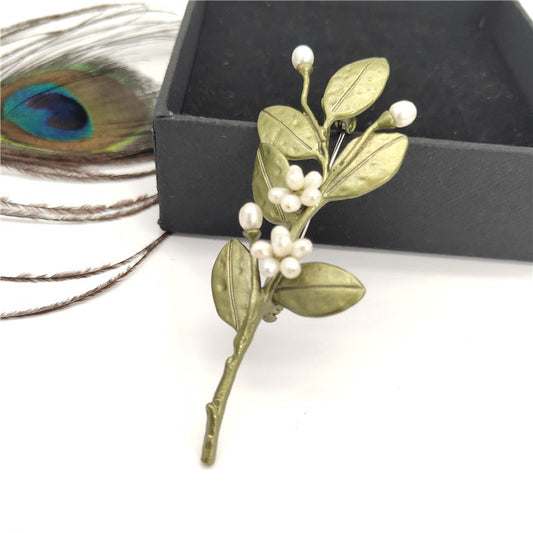 Genuine Freshwater Pearls Flower Brooch