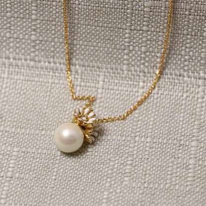24K Gold Plated Daisy Pearl Pendant Necklace