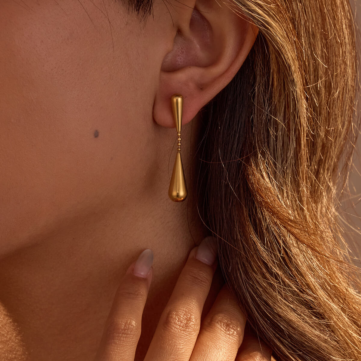18k Gold Plated Drop Earrings Teardrop Shape Gorgeous Jewelry