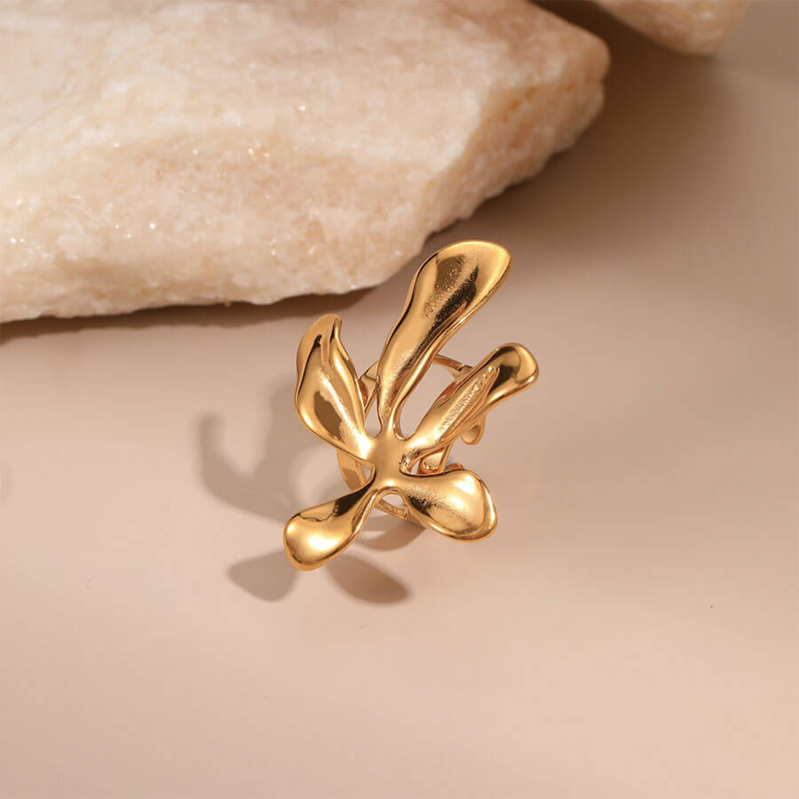 18k Gold Plated Flowers Necklace Earrings Open Size Rings Gorgeous Jewelry Set
