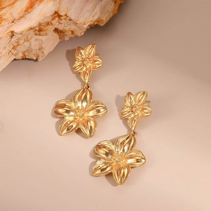 18k Gold Plated Flowers Necklace Earrings Open Size Rings Gorgeous Jewelry Set
