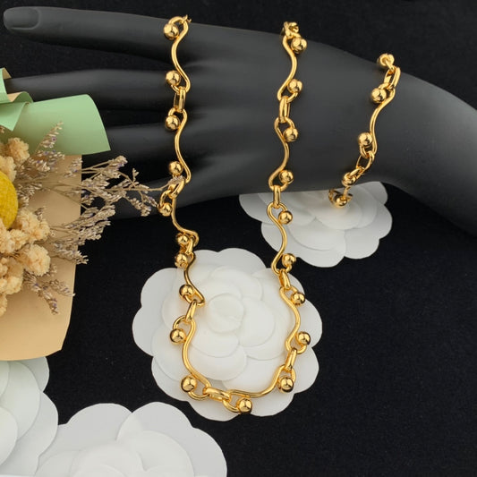 Vintage Jewelry Set Necklace Bracelet