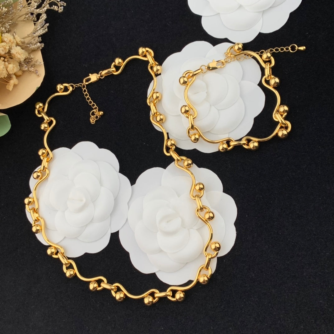 Vintage Jewelry Set Necklace Bracelet