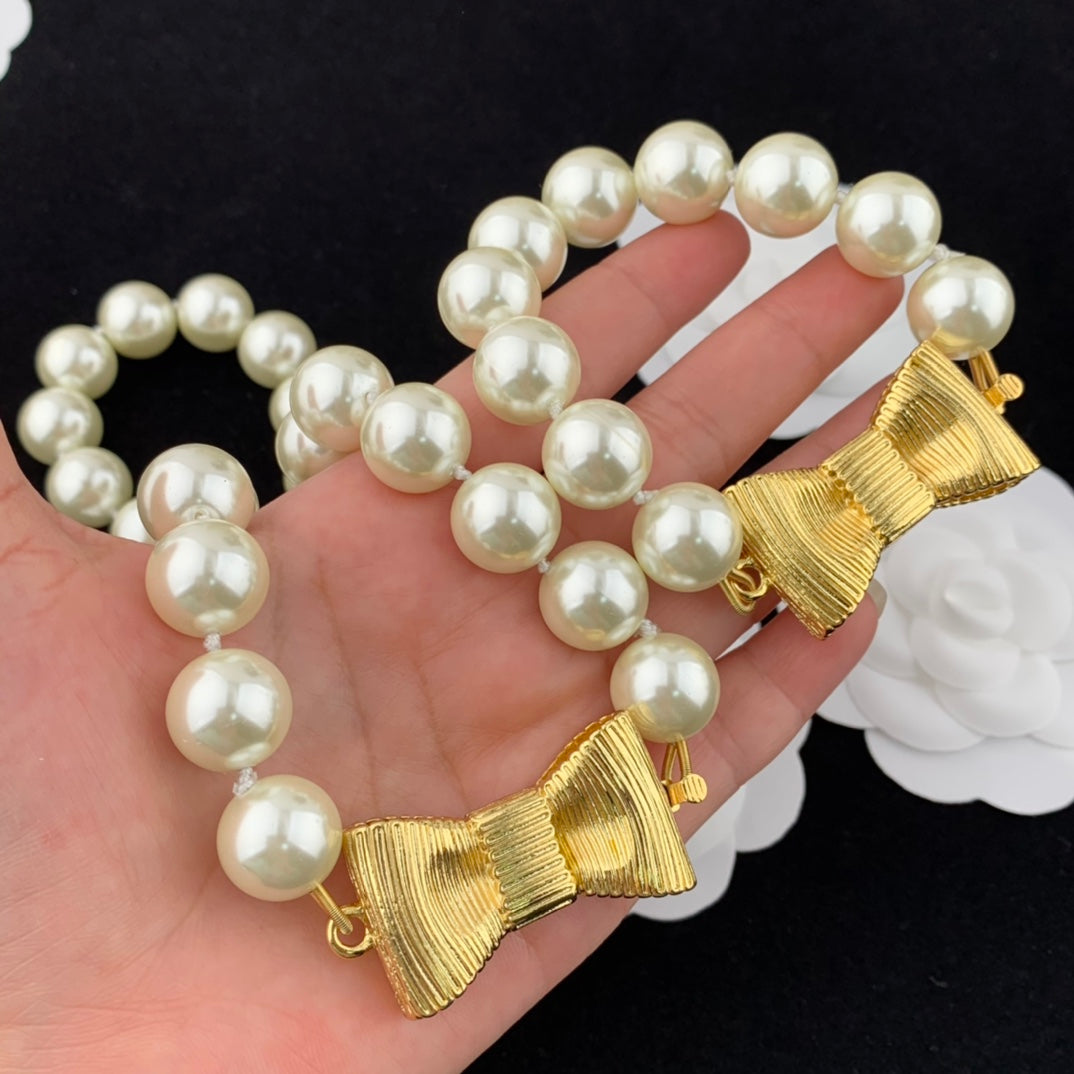 Vintage Jewelry Set Pearl Bracelet Necklace