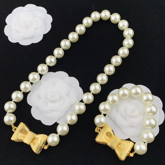 Vintage Jewelry Set Pearl Bracelet Necklace