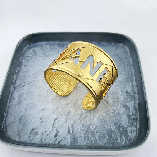 24K Solid Gold Plated Vintage Hollowed Bangle CC Designer Bracelet