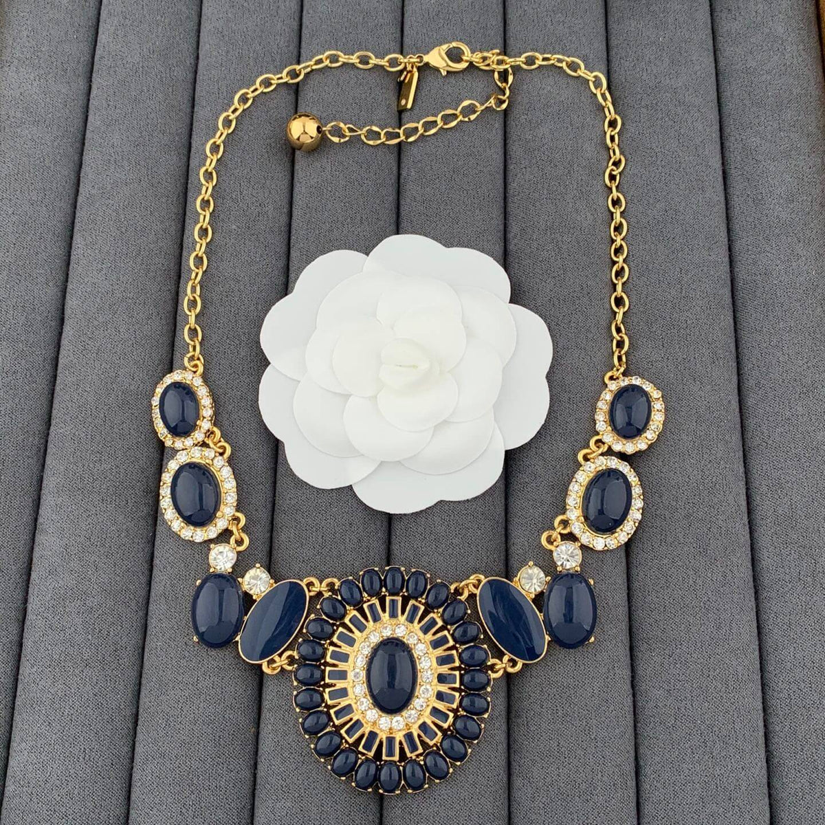Vintage Jewelry Gold Designer Diamond Necklace