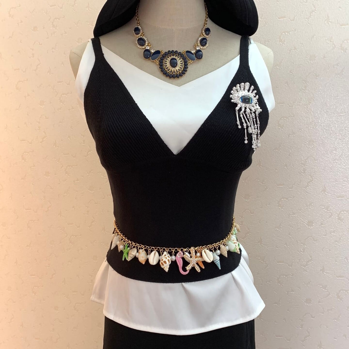 Vintage Jewelry Gold Designer Diamond Necklace