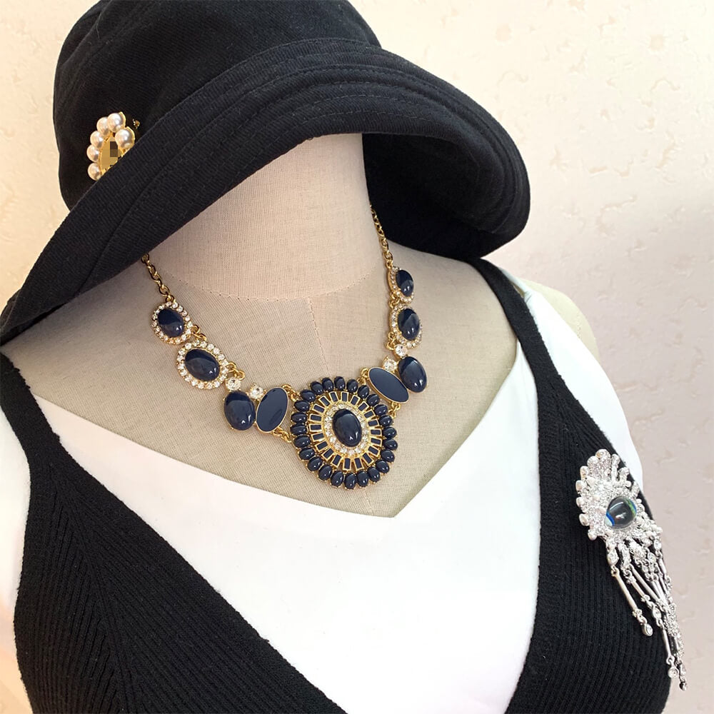 Vintage Jewelry Gold Designer Diamond Necklace