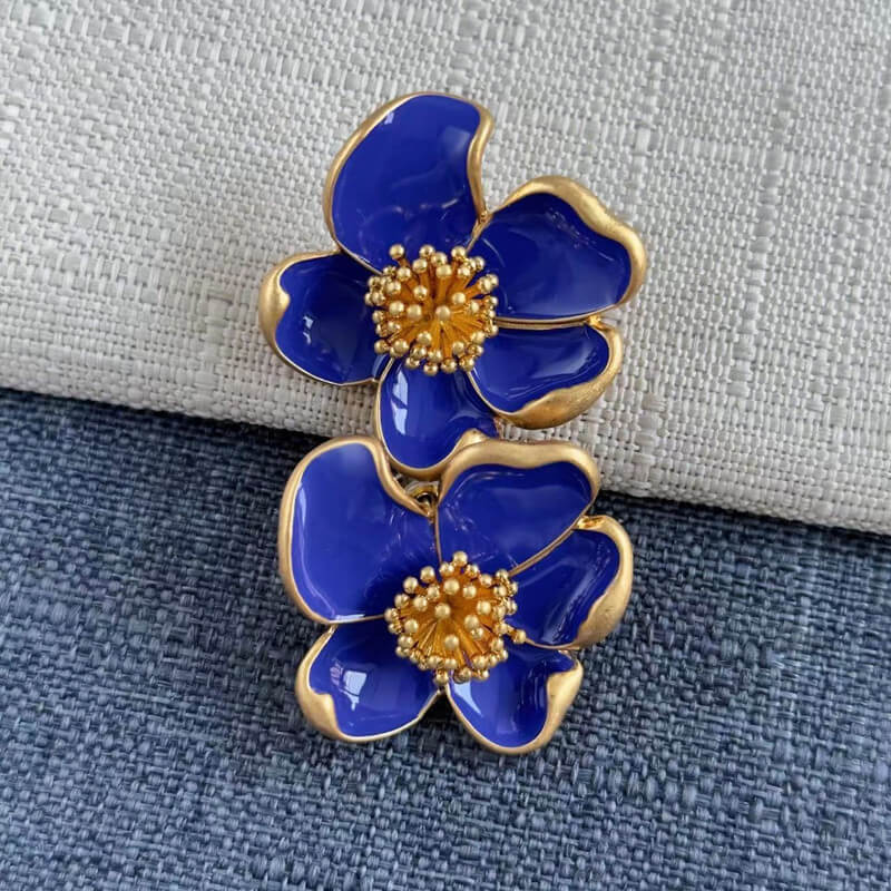 Vintage Jewelry Designer Gorgeous Enamel Flower Studs Gold Earrings