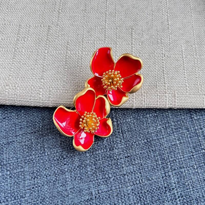 Vintage Jewelry Designer Gorgeous Enamel Flower Studs Gold Earrings