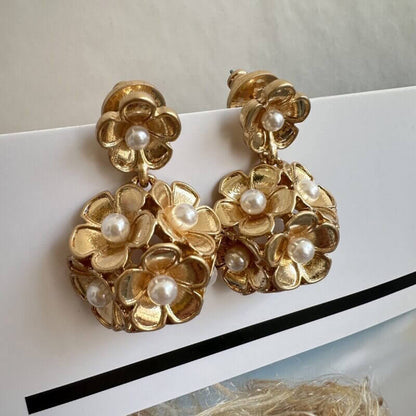 Vintage Jewelry Diamonds Flower Drop Earrings