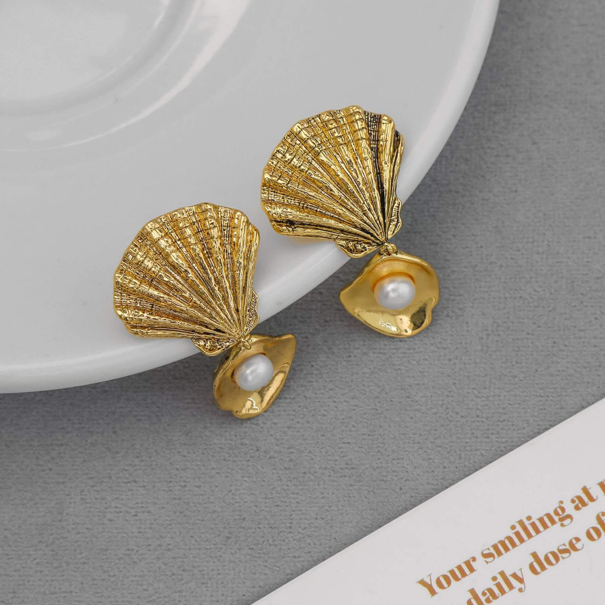 Vintage Jewelry Freshwater Pearl Shell Scallop Earrings