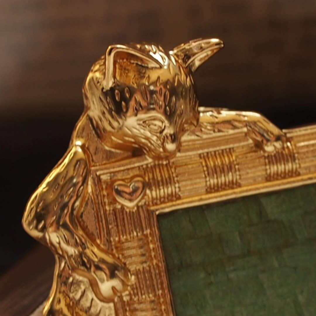 Vintage Jewelry Gold Kitty Photo Frame Brooch
