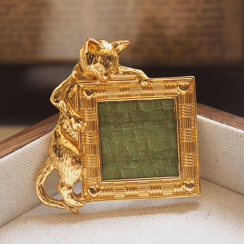 Vintage Jewelry Gold Kitty Photo Frame Brooch