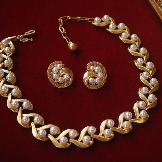 Vintage Jewelry Set Gold Pearl Necklace Earrings
