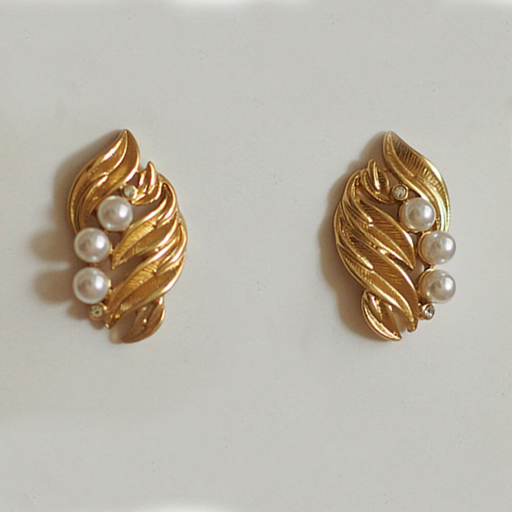 Vintage Jewelry Set Gold Pearl Necklace Earrings