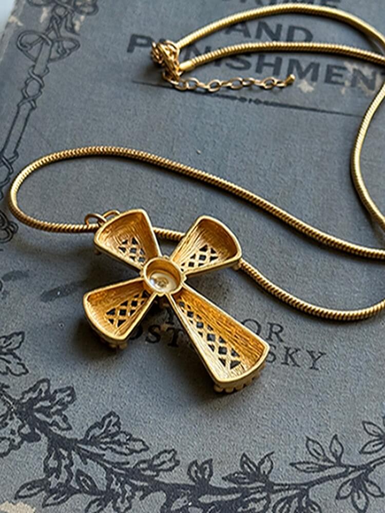 Vintage Jewelry Hollow Cross Necklace Inlaid With Pearls