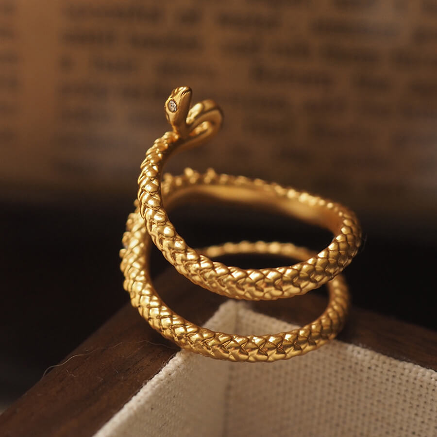 Vintage Jewelry Gold Snake Diamond Rings Earrings