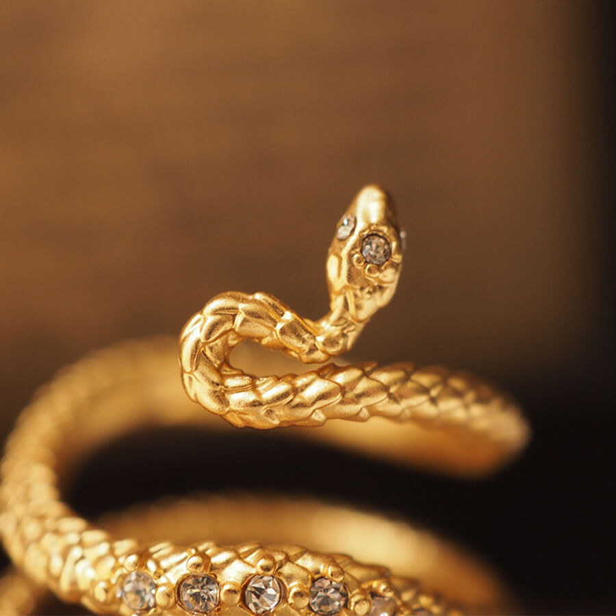 Vintage Jewelry Gold Snake Diamond Rings Earrings