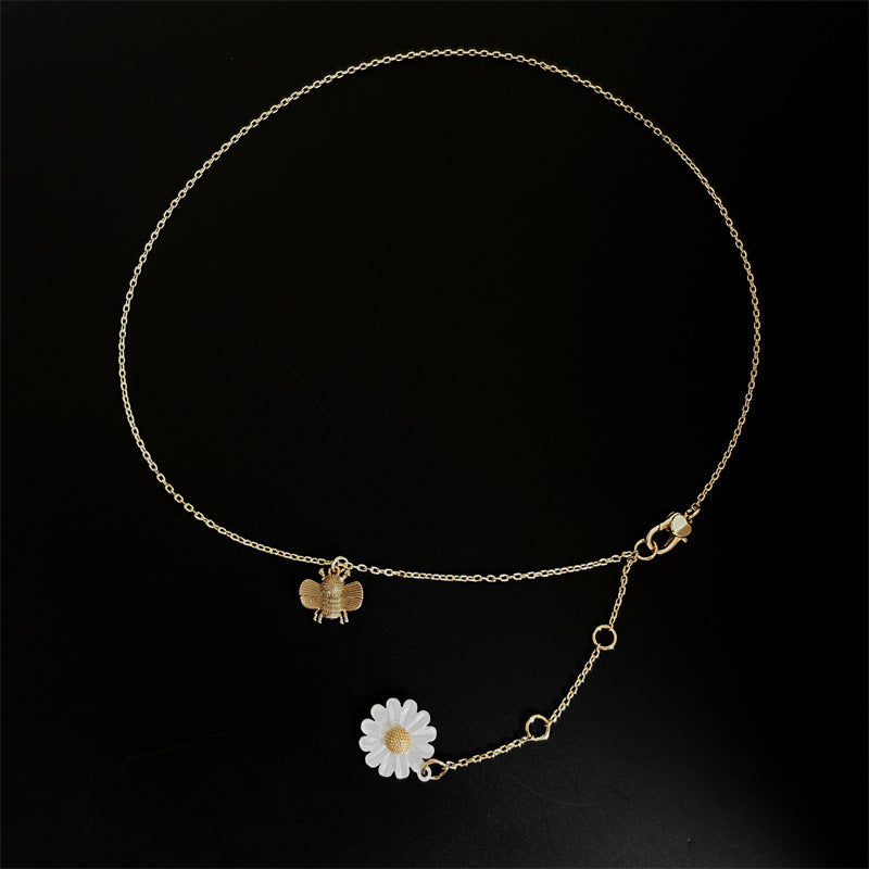 24K Gold Plated Bee And Daisy Vintage Necklace
