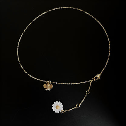 24K Gold Plated Bee And Daisy Vintage Necklace