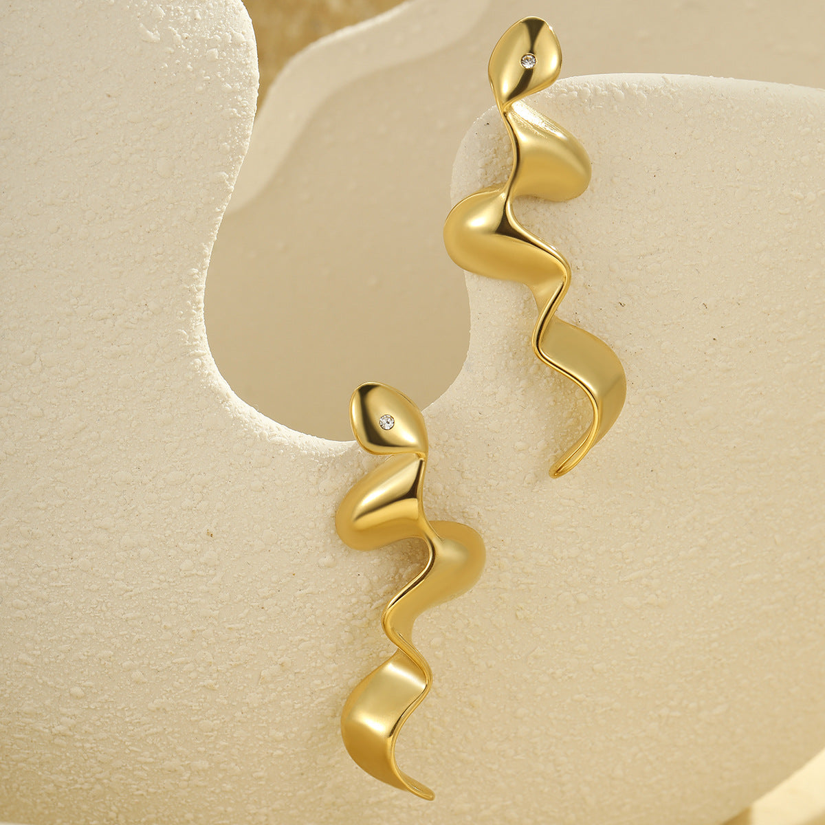 18k Gold Plated Snake Drop Earrings Gorgeous Jewelry