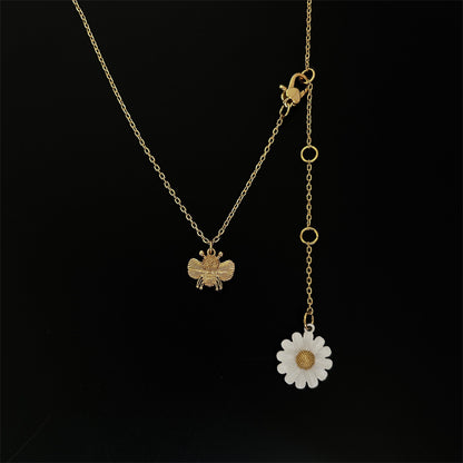 24K Gold Plated Bee And Daisy Vintage Necklace