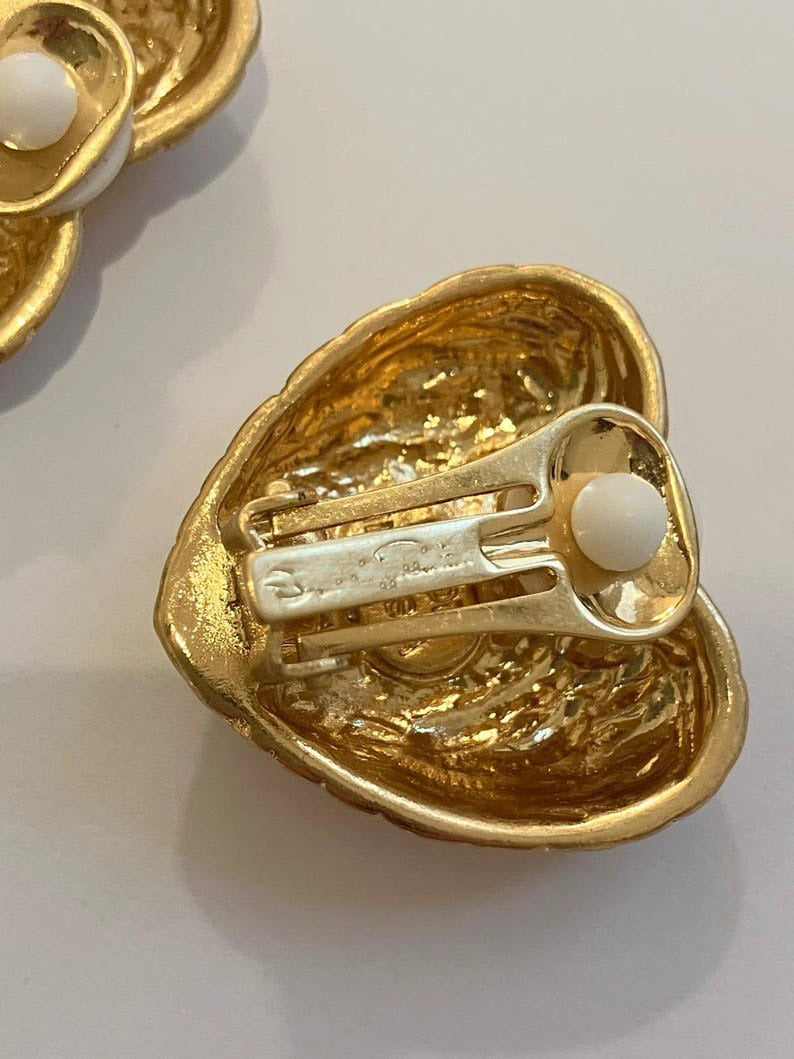 Vintage Jewelry Heart Earrings