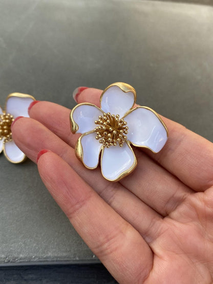 Vintage Jewelry Designer Gorgeous Enamel Flower Studs Gold Earrings