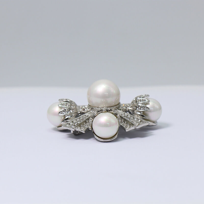 Pearls Diamonds Brooch Gold-Plated Copper