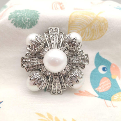 Pearls Diamonds Brooch Gold-Plated Copper
