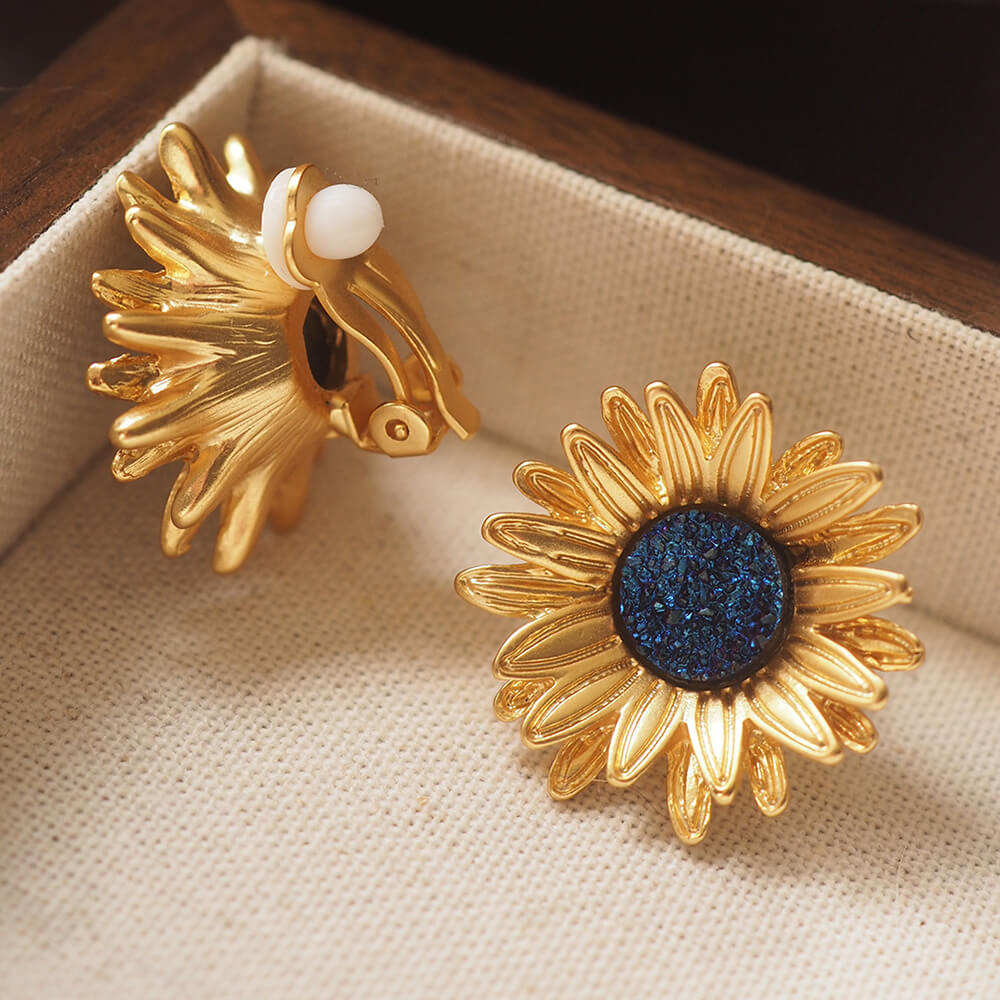 Vintage Jewelry Sunflower Gold Earrings