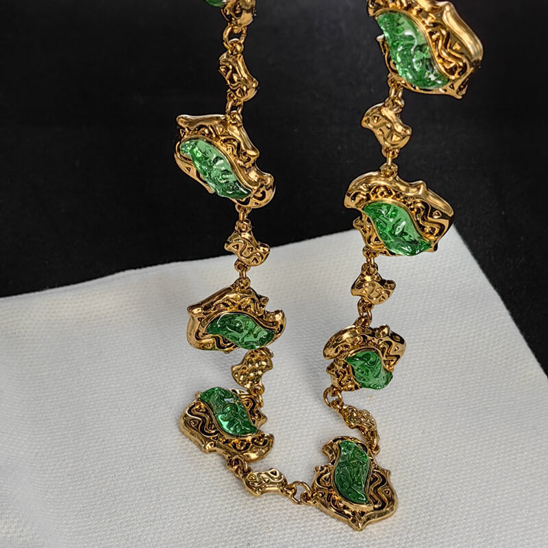 Vintage Jewelry Designer Gold Gems Necklace