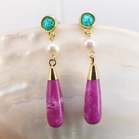 Vintage Jewelry Designer Natural Pearls Earrings