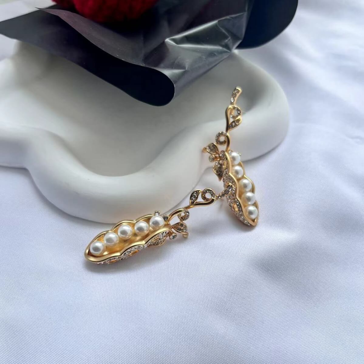 24K Solid Gold Plated Vintage Diamond Earrings With Pea Pods Pearl