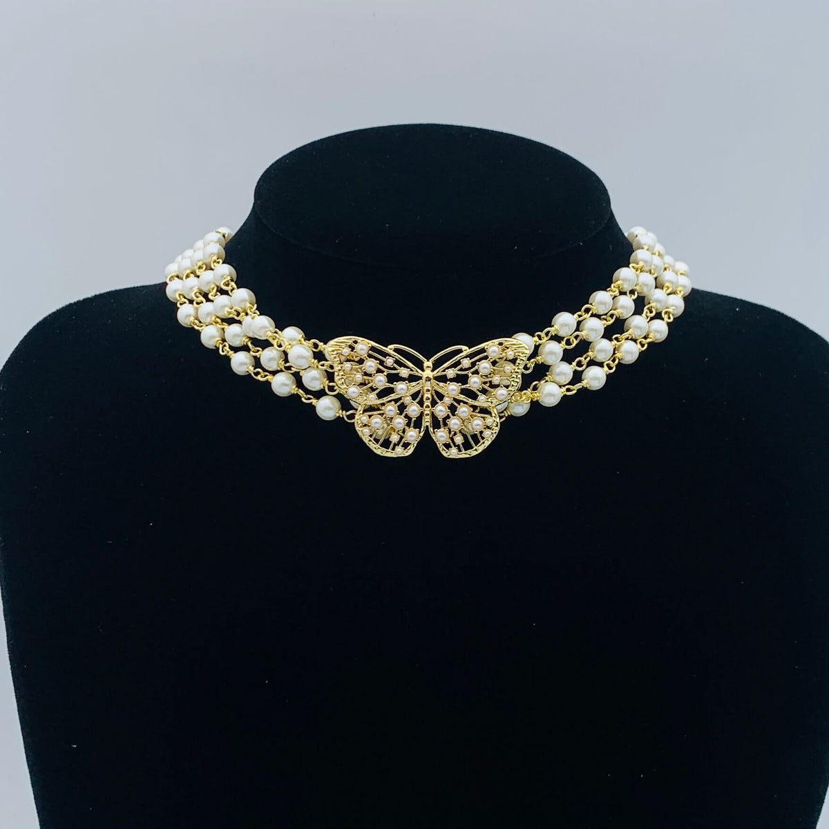 Vintage Jewelry Set Designer Pearl Necklace Earrings
