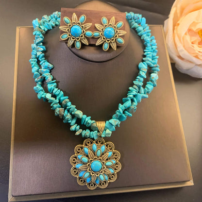 Vintage Jewelry Set Turquoise Necklace Earrings