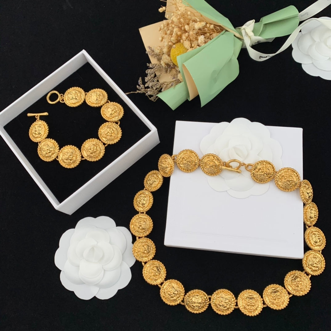 Vintage Jewelry Set Gold Lion Necklace Bracelet