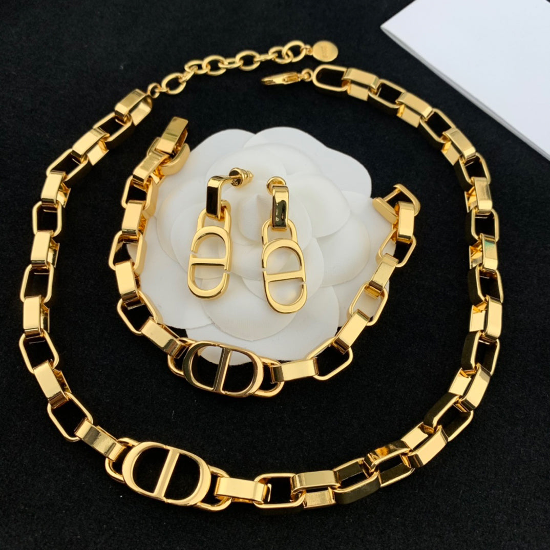 Vintage Jewelry Set D Bracelet Necklace Earrings Rings