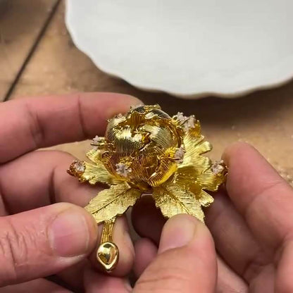 Vintage Jewelry Openable Gold Flower Brooch