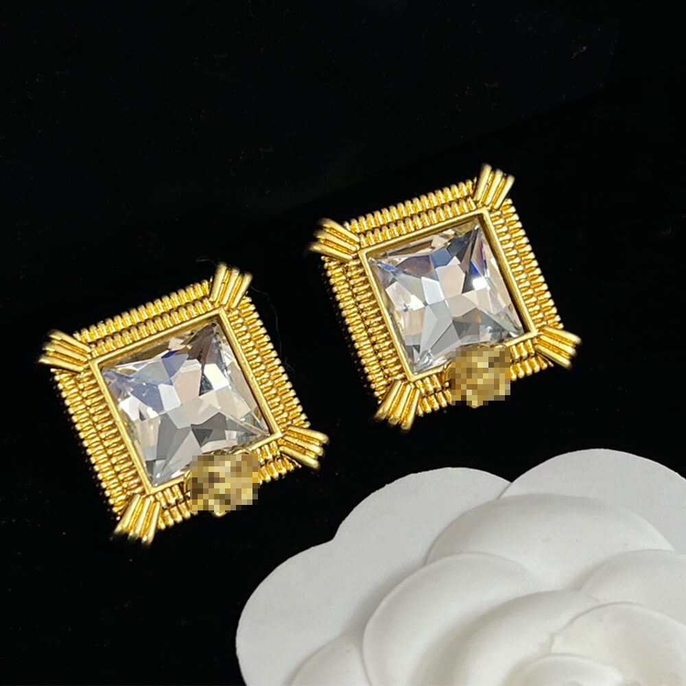 Vintage Gold Diamond V Designer Jewelry Set