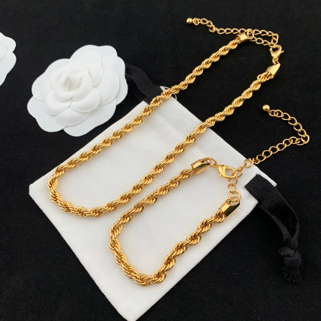 Vintage Jewelry Set Twist Necklace Bracelet