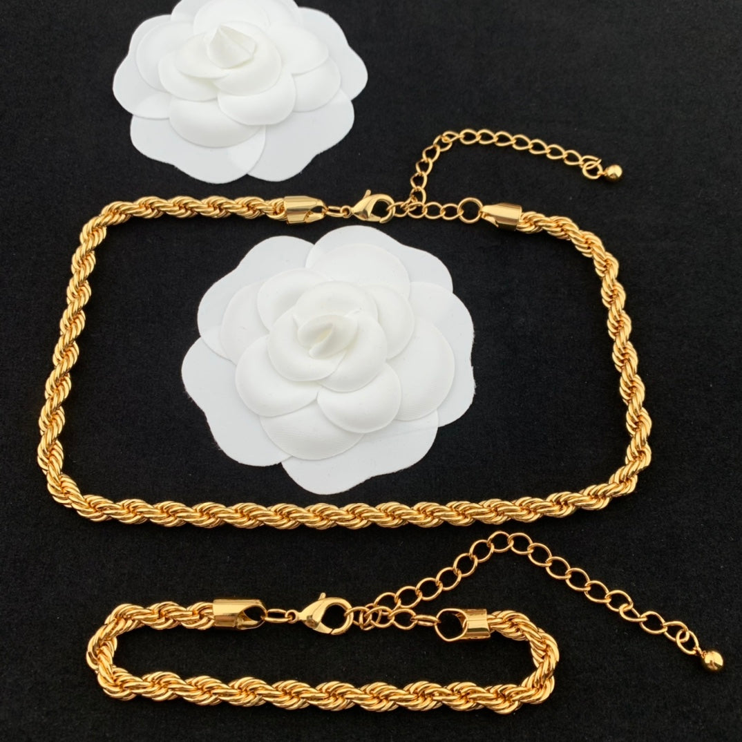 Vintage Jewelry Set Twist Necklace Bracelet