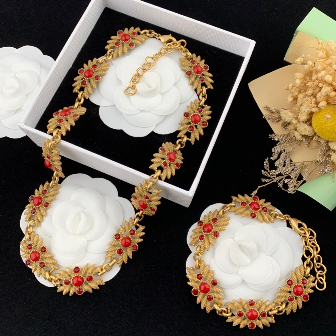 Vintage Jewelry Set Gold Necklace