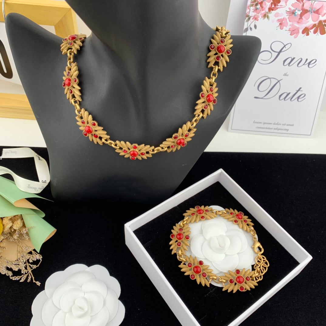Vintage Jewelry Set Gold Necklace