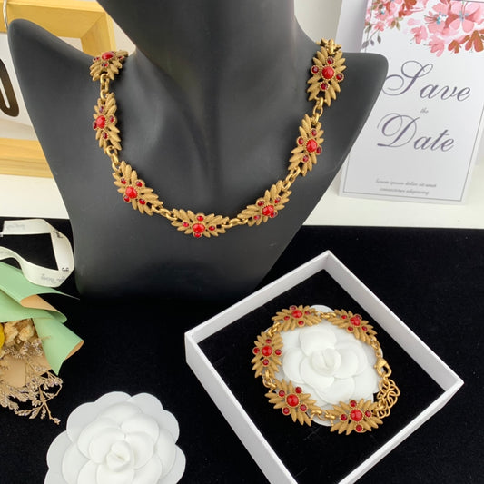 Vintage Jewelry Set Gold Necklace